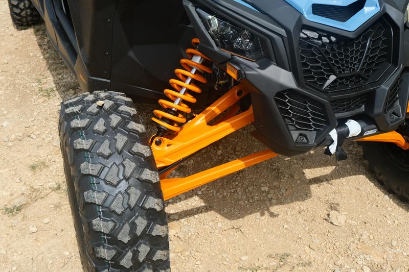 2025 Can-Am MAVERICK X3 MAX RS TURBO SCANDI BLUE AND ORANGE CRUSH Image 4