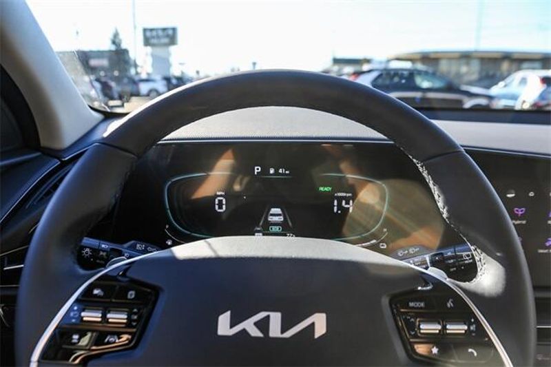 New 2025 Kia Niro EX TouringImage 22