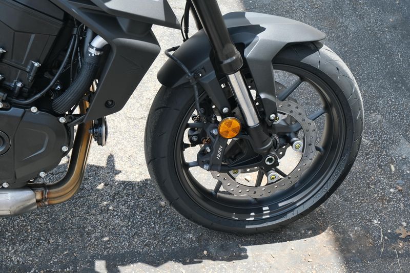 2025 Honda CB750 HORNET MATTE BLACK METALLIC Image 19