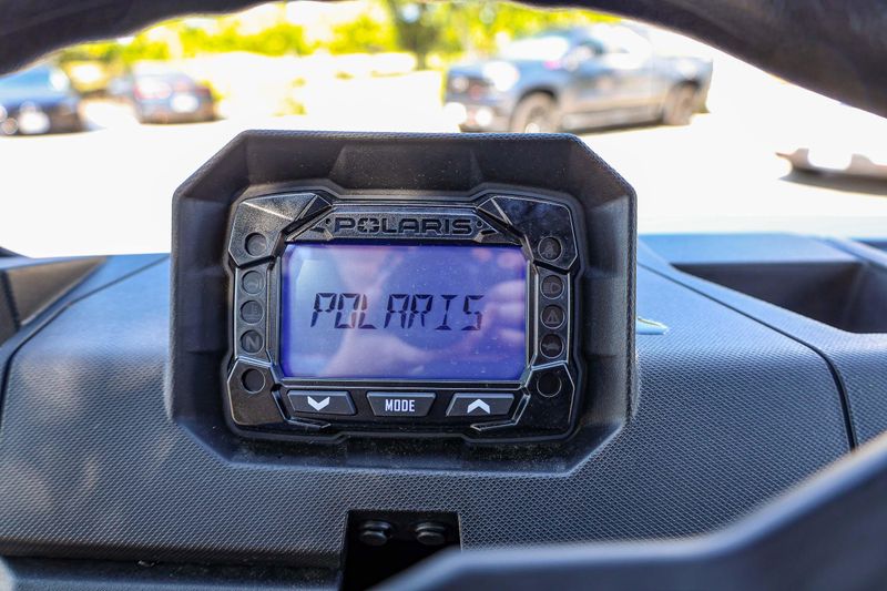 New 2026 Polaris RANGER CREW 1000 PREMIUM  MIRAGE BEIGE Image 2