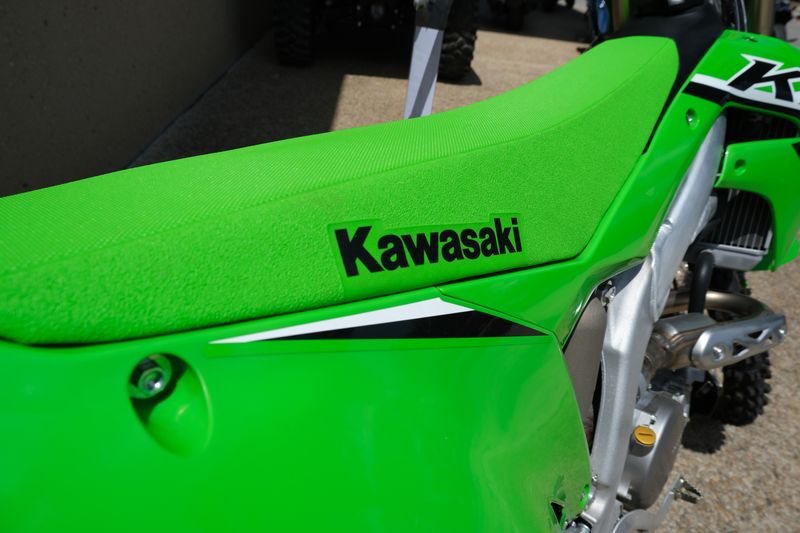 2024 Kawasaki KX250X LIME GREENImage 3