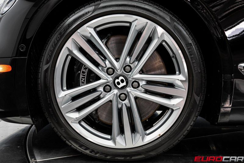 2023 Bentley Continental GTC V8 *FRONT SEAT COMFORT SPEC * TWO-TONE INTERIOR*Image 21