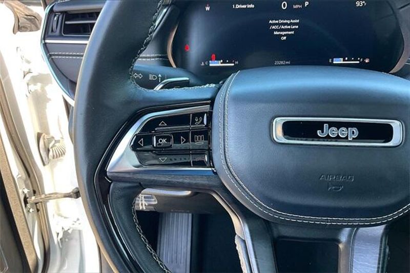 Used 2023 Jeep Grand Cherokee OverlandImage 18