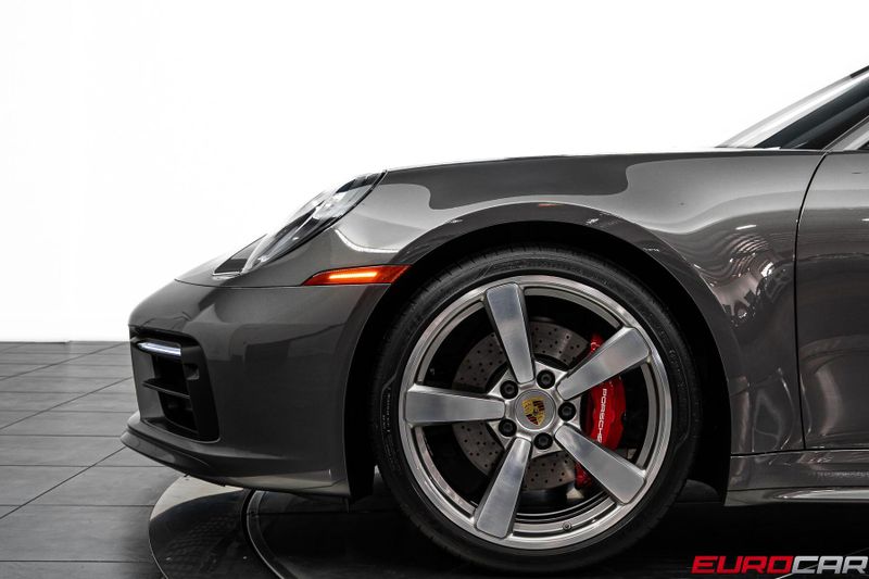 2024 Porsche 911 Carrera 4S *SPORTDESIGN PACK * SUNROOF*Image 14