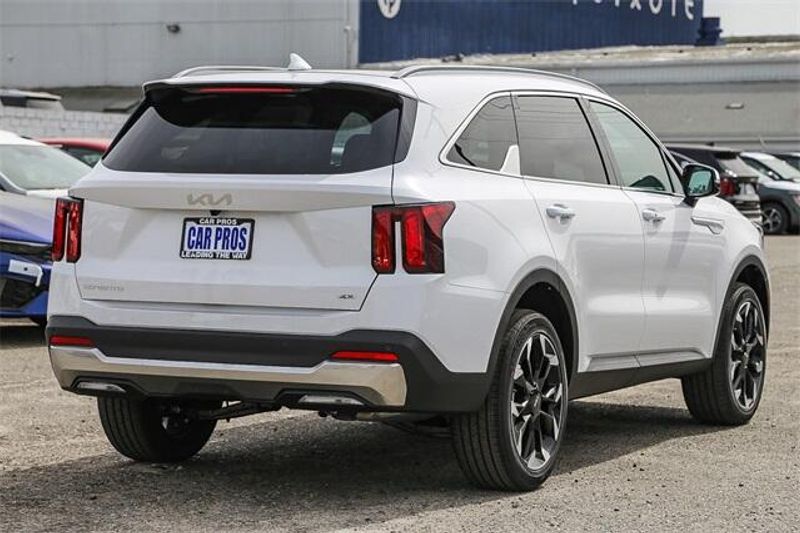 2025 Kia Sorento EXImage 16