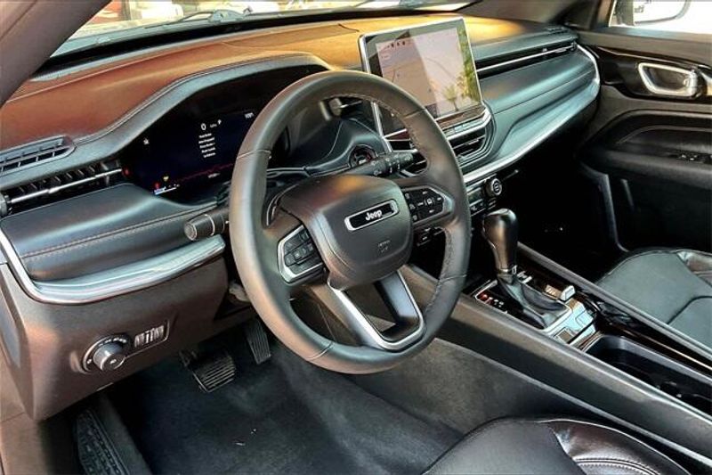 2023 Jeep Compass LimitedImage 14