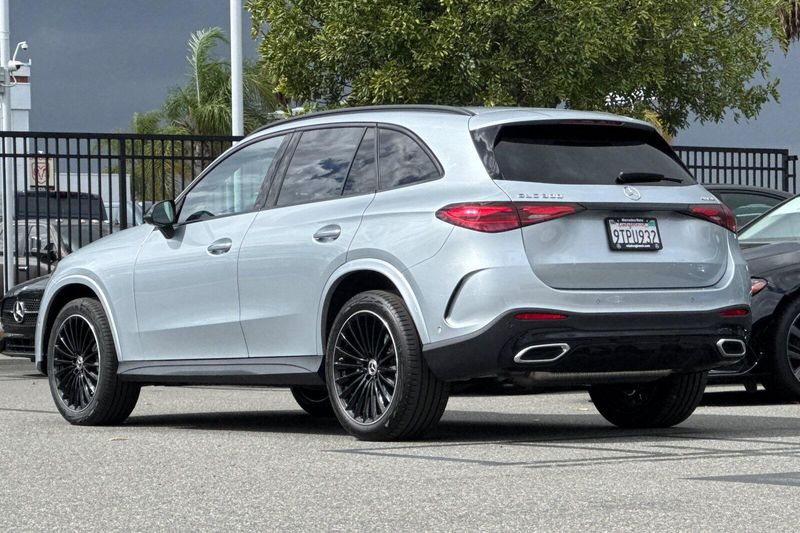 Used 2025 Mercedes-Benz GLC 300Image 6