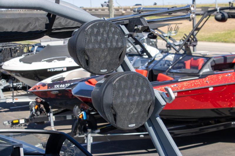 2023 MALIBU M220Image 53