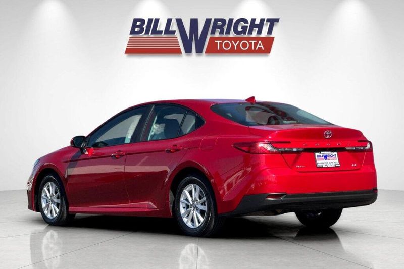 Used 2025 Toyota Camry LEImage 5