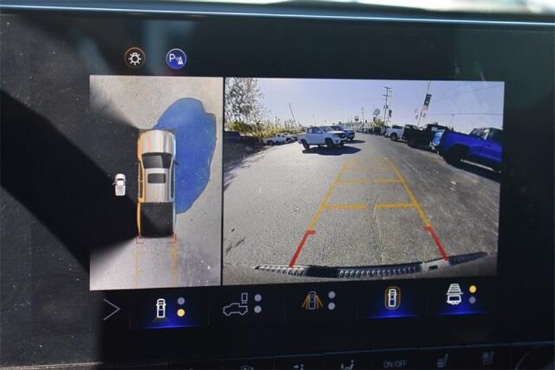 Used 2025 Chevrolet Colorado ZR2Image 32