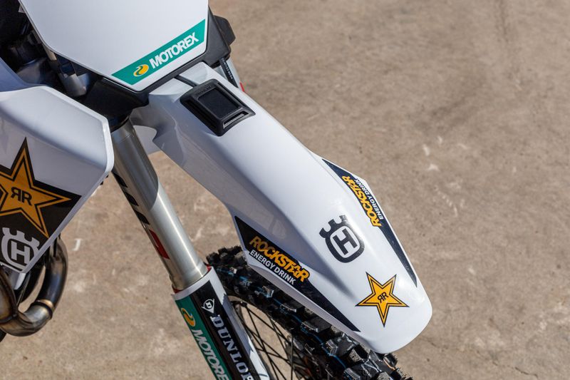 2025 HUSQVARNA FC 450 FACTORY EDITION Image 6