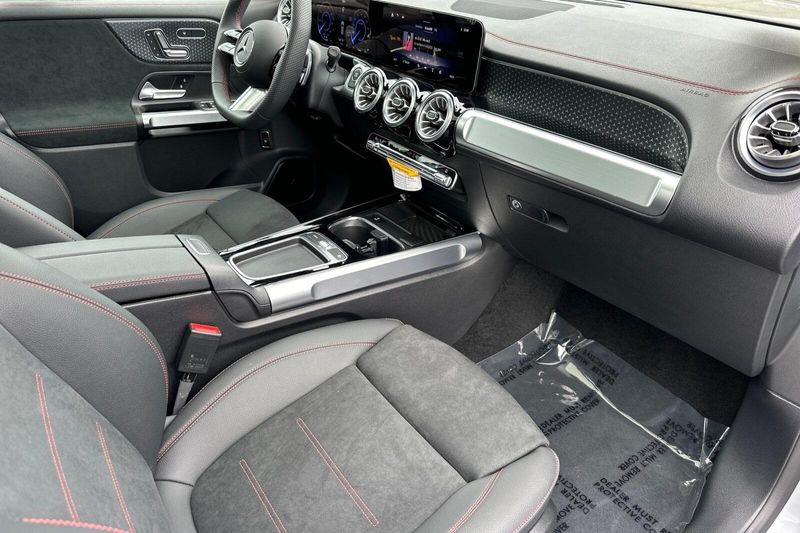 2024 Mercedes-Benz EQB 300Image 18