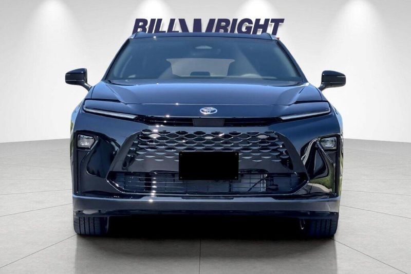 New 2026 Toyota Crown Signia XLEImage 8