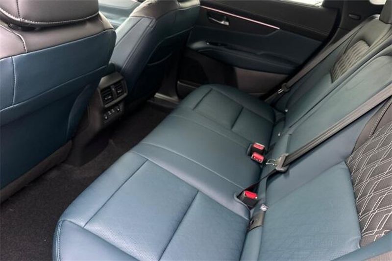 2025 Nissan Murano PlatinumImage 9