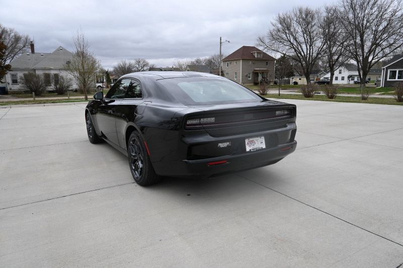 2025 Dodge Charger Daytona R/TImage 6