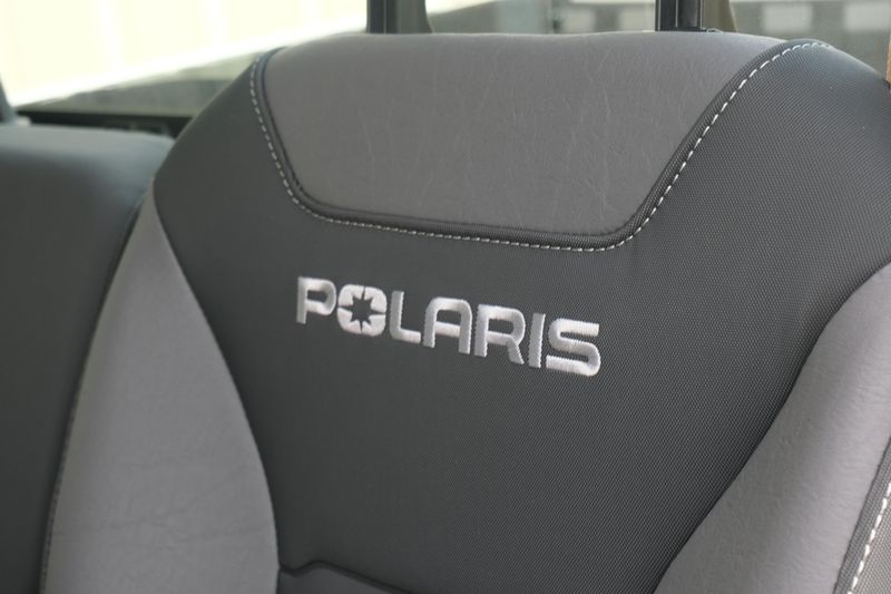 New 2025 Polaris RANGER CREW XD 1500 NORTHSTAR EDITION ULTIMATE GHOST WHITE METALLIC SMOKE Image 30