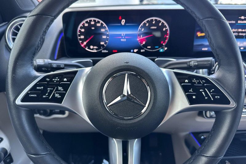 Used 2026 Mercedes-Benz GLB 250Image 26