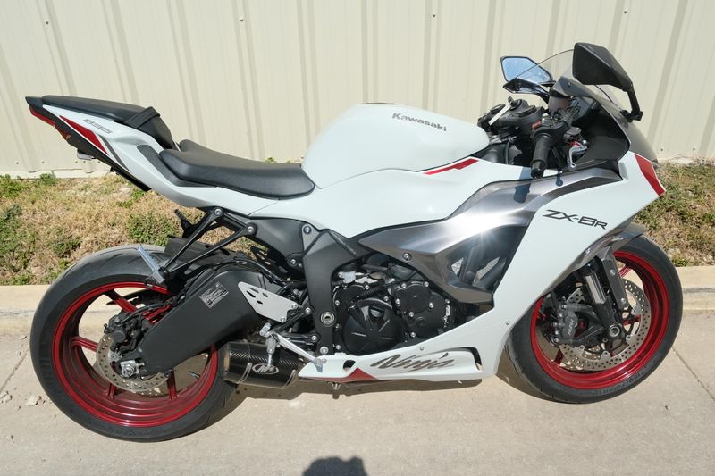 USED 2024 KAWASAKI NINJA ZX6R Image 2