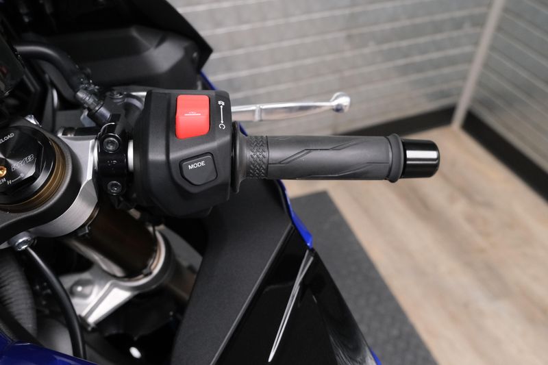 NEW 2026 YAMAHA YZFR9 Image 22
