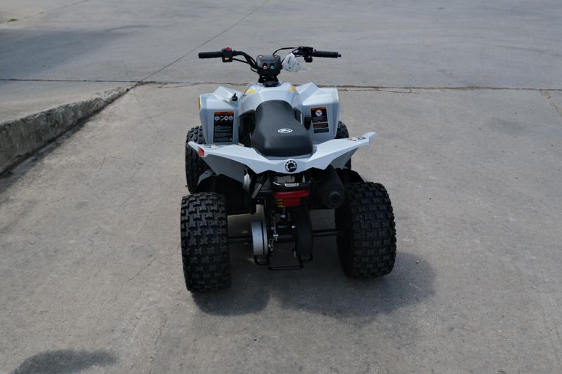2025 Can-Am RENEGADE 70 EFI CATALYST GRAY AND NEO YELLOW Image 4