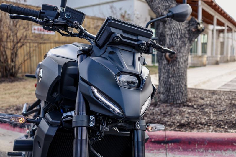 2025 Yamaha MT07 MATTE CHARCOAL BLACKImage 11