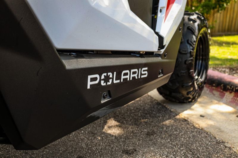 2022 Polaris RZR 200 EFI  WHITE LIGHTNING Image 27