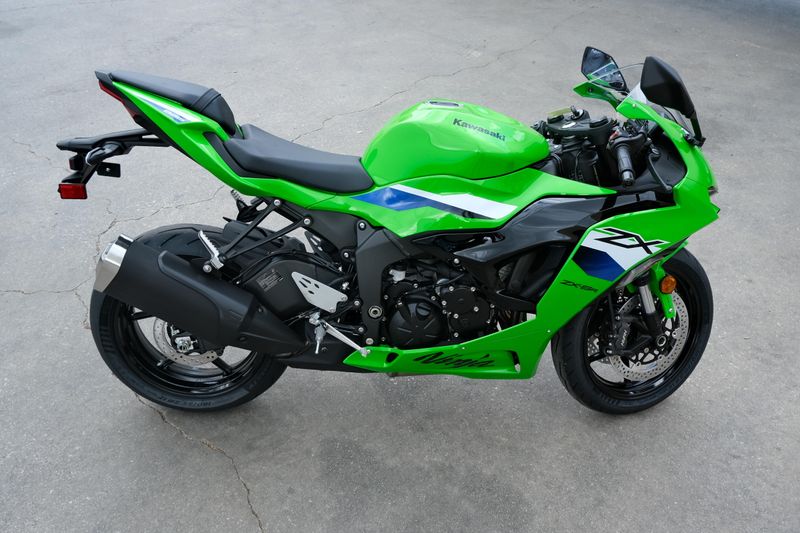 NEW 2026 KAWASAKI NINJA ZX6R ABS Image 2