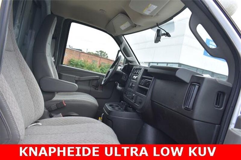 New 2025 Chevrolet Express 3500 Work VanImage 12