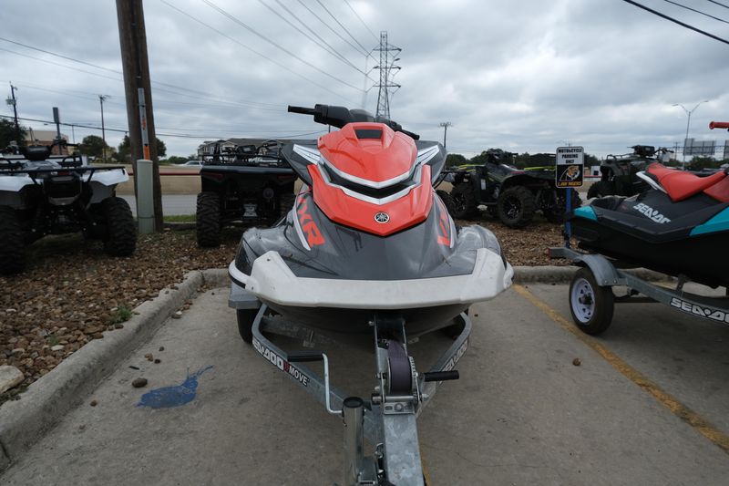 2017 Yamaha VXR CARBON AND LAVA Image 9