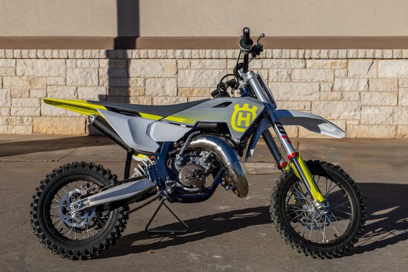 2024 HUSQVARNA TC 65 in a WHITE exterior color. Family PowerSports (877) 886-1997 familypowersports.com 