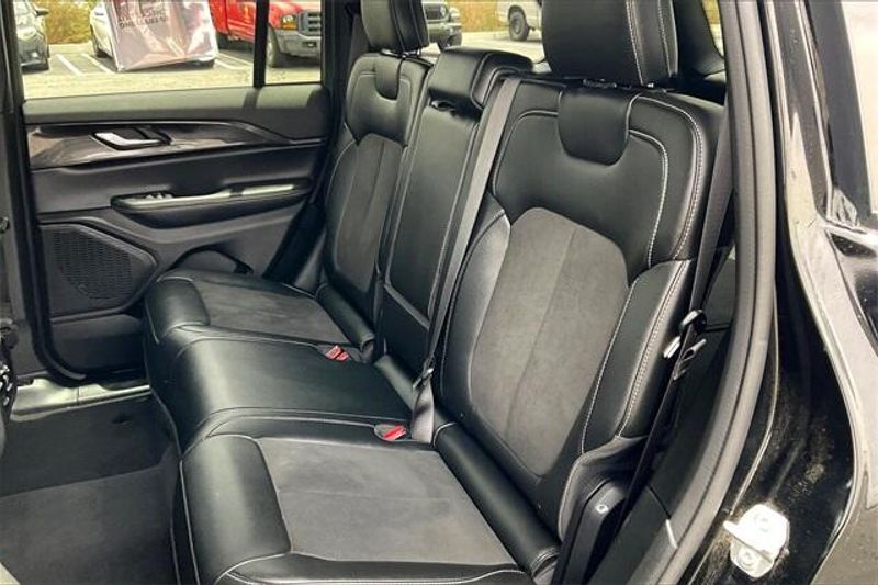 2023 Jeep Grand Cherokee AltitudeImage 25