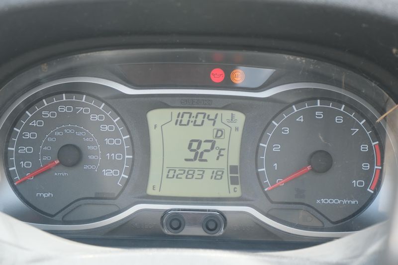 2018 Suzuki BURGMAN 650 ABS WHITE Image 12