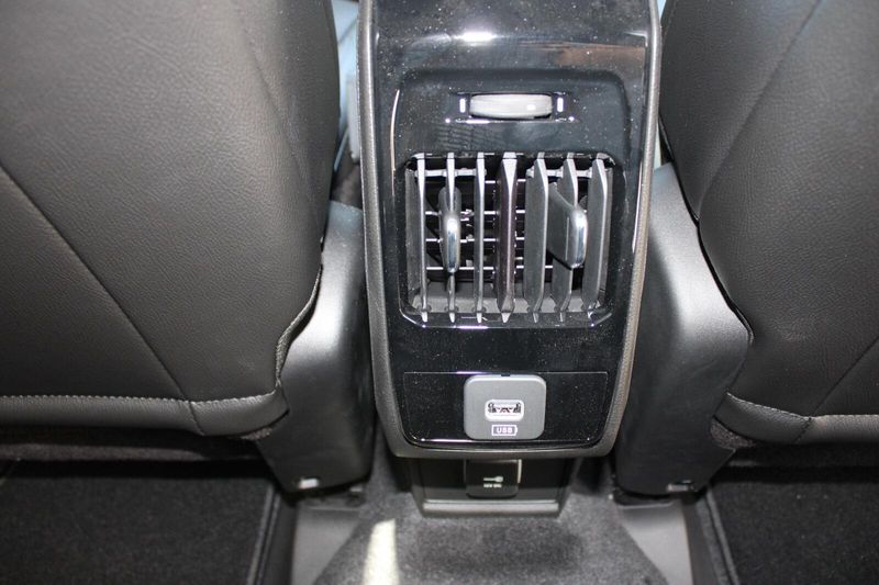 2025 Jeep Compass Latitude photo 24