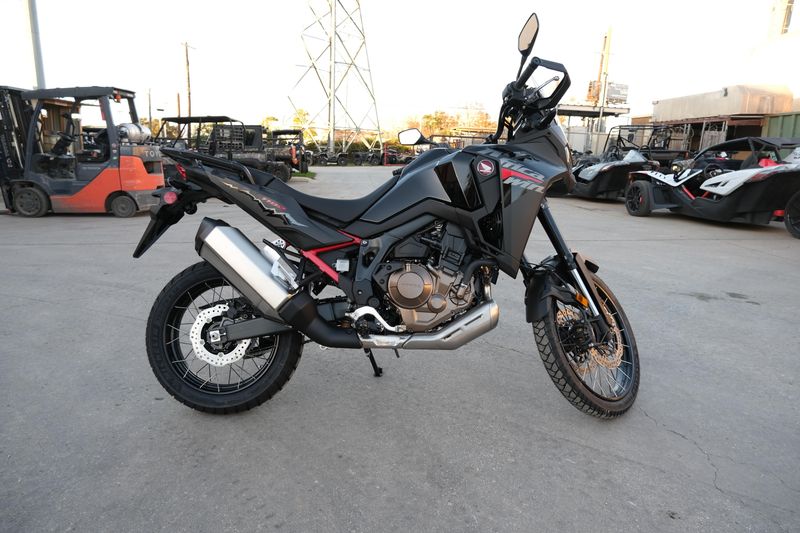 2025 Honda AFRICA TWIN MATTE BLACK METALLICImage 7