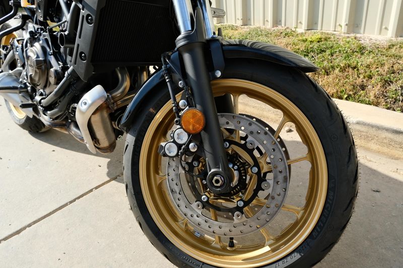 NEW 2025 YAMAHA XSR700 Image 13