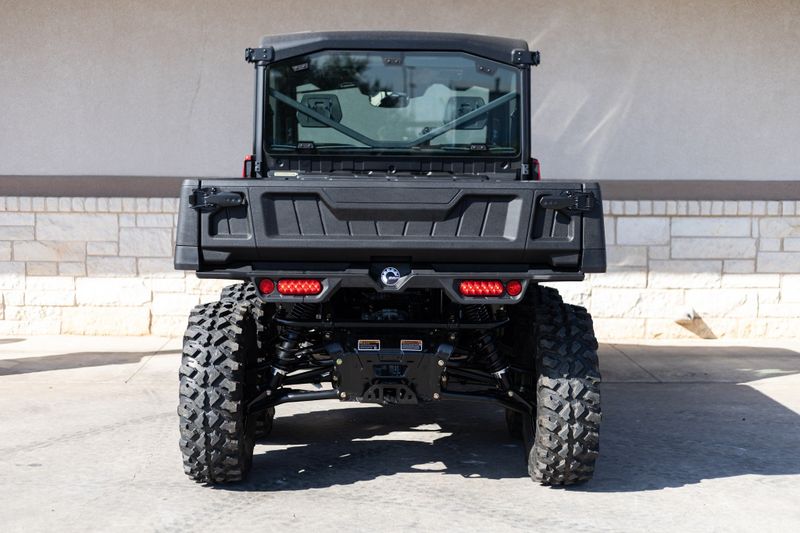 2024 CAN-AM DEFENDER 6X6 LIMITED HD10 FIERY RED Image 4