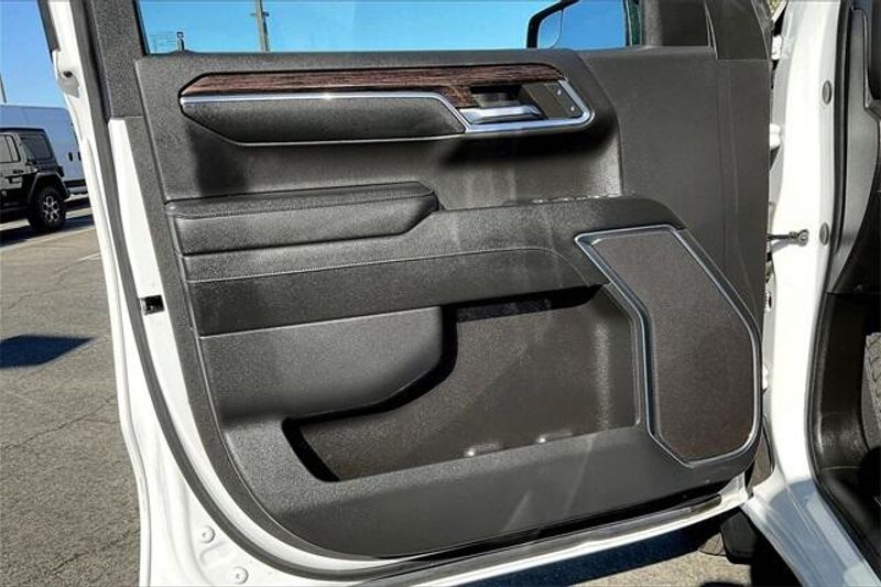 Used 2024 GMC Sierra 1500 ElevationImage 22