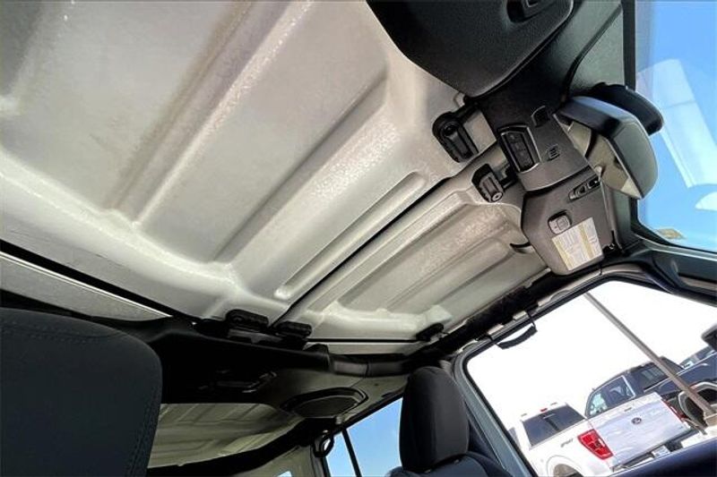 Used 2022 Jeep Wrangler 4xE Unlimited Rubicon 4xeImage 29