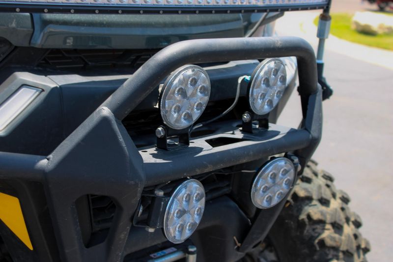 2023 Can-Am DEFENDER MAX HD10 LIMITED GRAY Image 31
