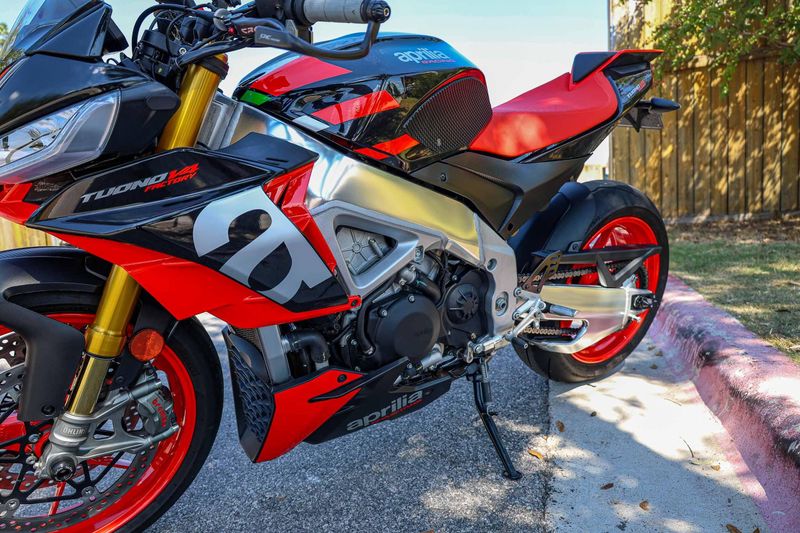 USED 2021 APRILIA TUONO V4 FACTORY Image 3