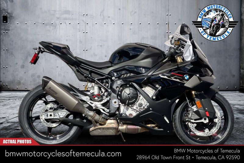 2026 BMW S 1000 RRImage 1