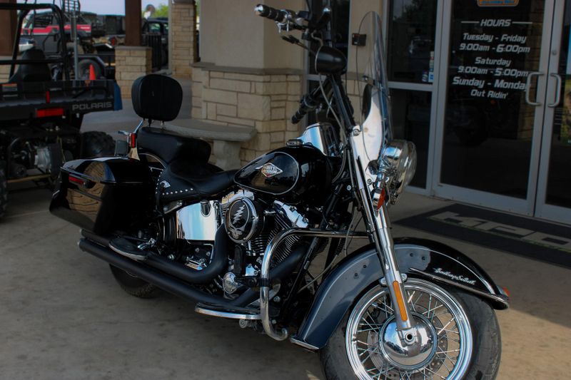 2013 HARLEY HERITAGE SOFTAIL BLACK Image 3
