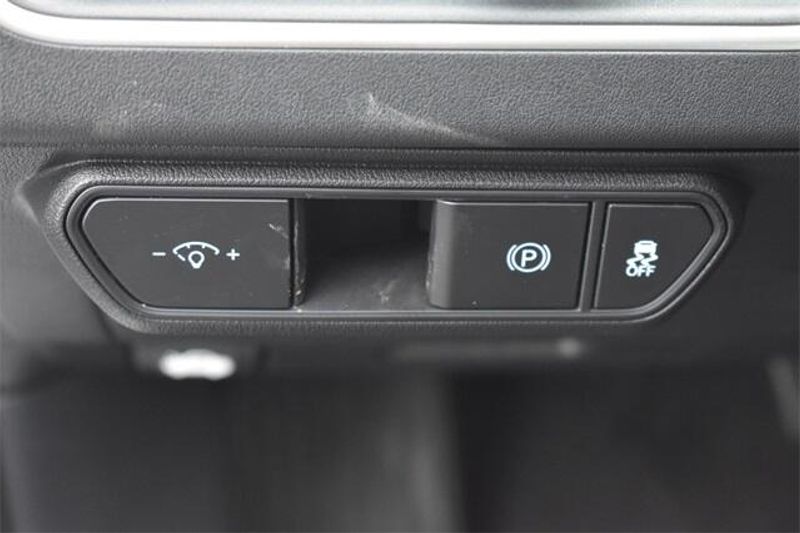 2025 Kia K4 LXSImage 19