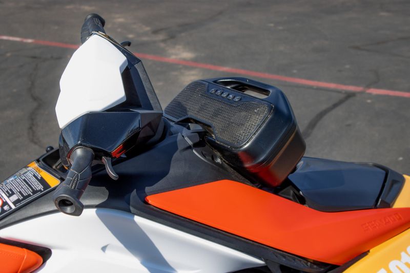 USED 2025 SEADOO SPARK FOR 3 CONVENIENCE PACKAGE WITH SOUND SYSTEM Image 6