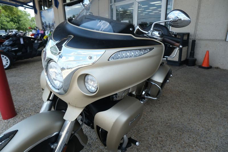 2020 Indian Motorcycle ROADMASTER ICON TANImage 4