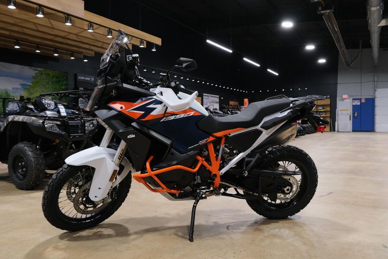 NEW 2026 KTM 1390 SUPER ADVENTURE R OT Image 6