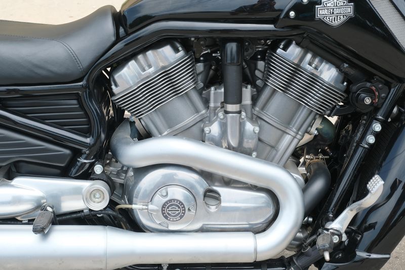 2013 HARLEY VROD MUSCLE BLACK Image 12