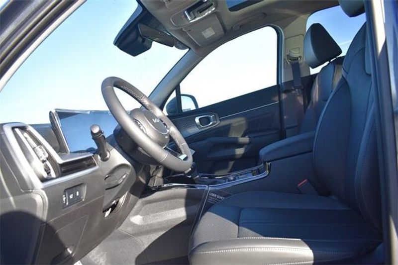 2025 Kia Sorento SXImage 23