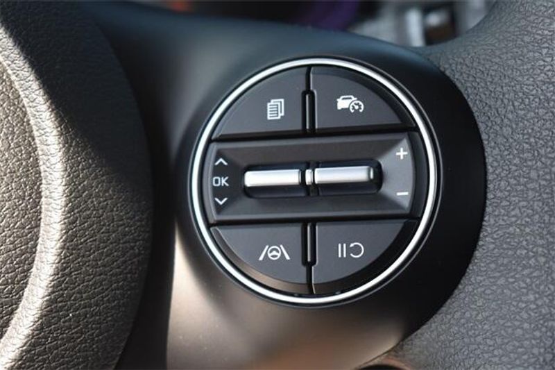 New 2025 Kia Soul LXImage 22