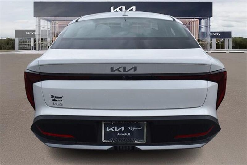2025 Kia K4 EXImage 4